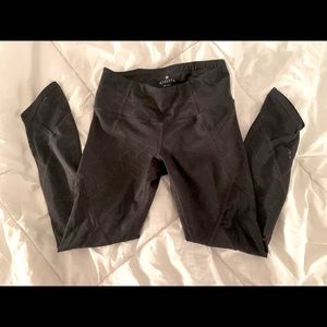 Athleta Cropped Leggings